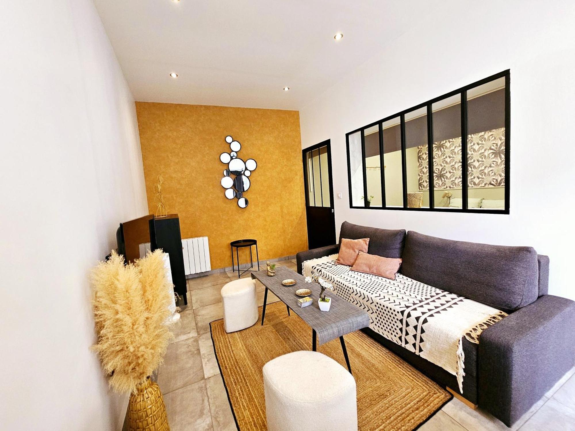Refuge Urbain - Ideal Pro, Familles & Amis - Le Calme En Hypercentre - Wifi Haut Debit - Netflix - Machine A Laver - Gare, Cathedrale, Commerces, Restaurants & Transports En Commun A Moins De 10 Minutes A Pied Reims Bagian luar foto